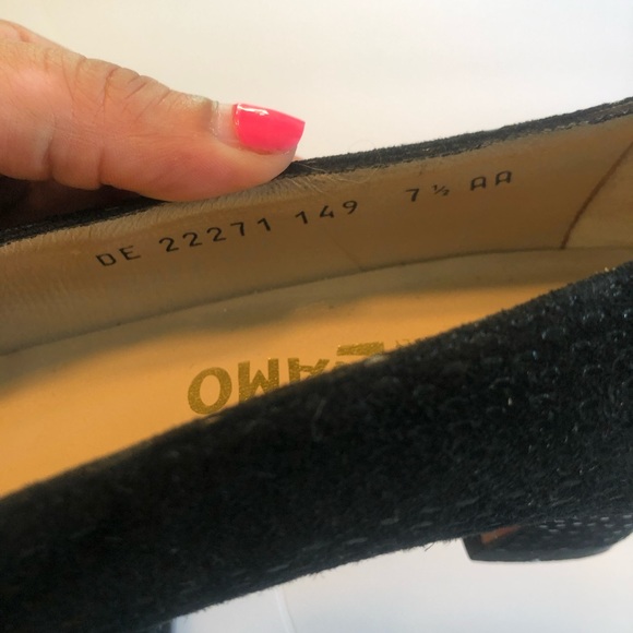 Salvatore Ferragamo heels size 7.5 aa - Picture 2 of 7